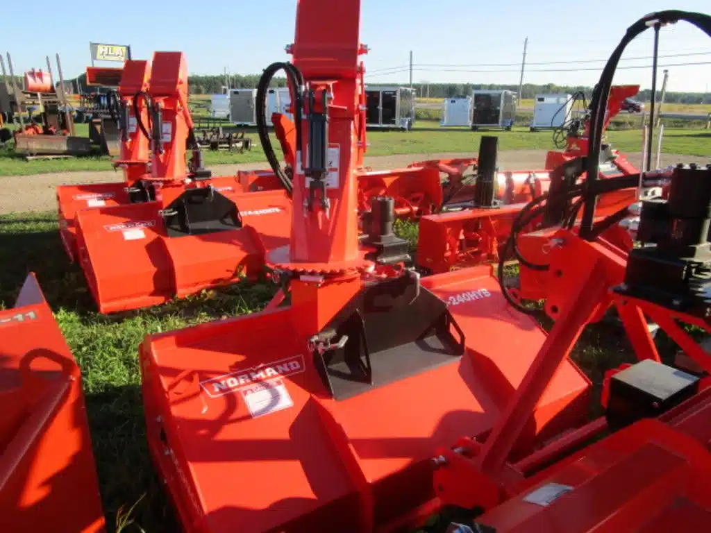 Gallery image 2 for 2026 Normand E68-240HYB Snow Blower