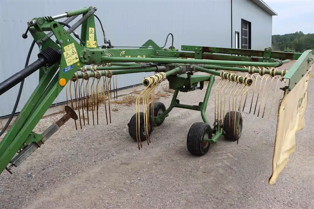 Gallery image 2 for 2011 Krone SWADRO 38T Rake