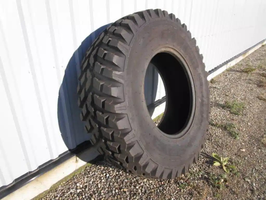 Photo de la Galerie 2 pour 2015 Kubota Nokian 400/80R24 Tracteur