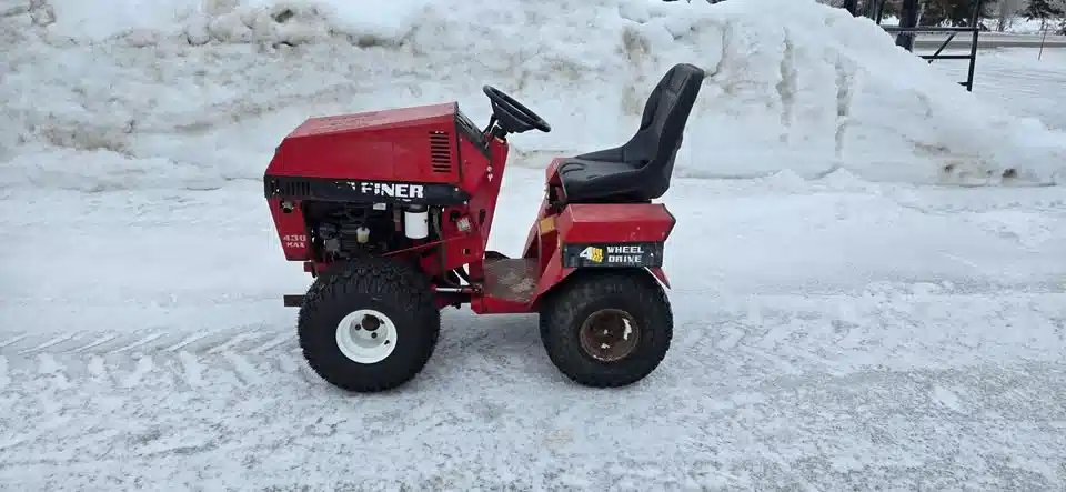 Gallery image 2 for Steiner 430 Tractor