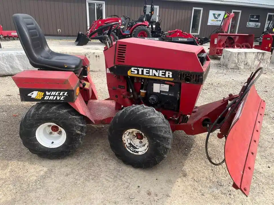 Gallery image 1 for Steiner 420 Tractor