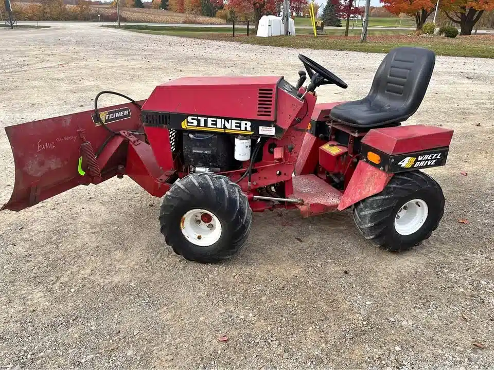 Gallery image 2 for Steiner 420 Tractor
