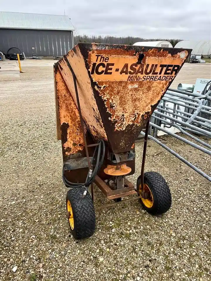 Gallery image 1 for Ice-Asaulter Mini Spreader - Broadcast