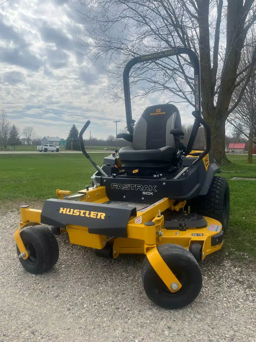 Gallery image 2 for 2024 Hustler Equipment SDX-54 Lawn Tractor