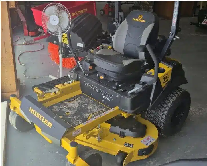 Gallery image 1 for 2024 Hustler Equipment SDX-54 Lawn Tractor
