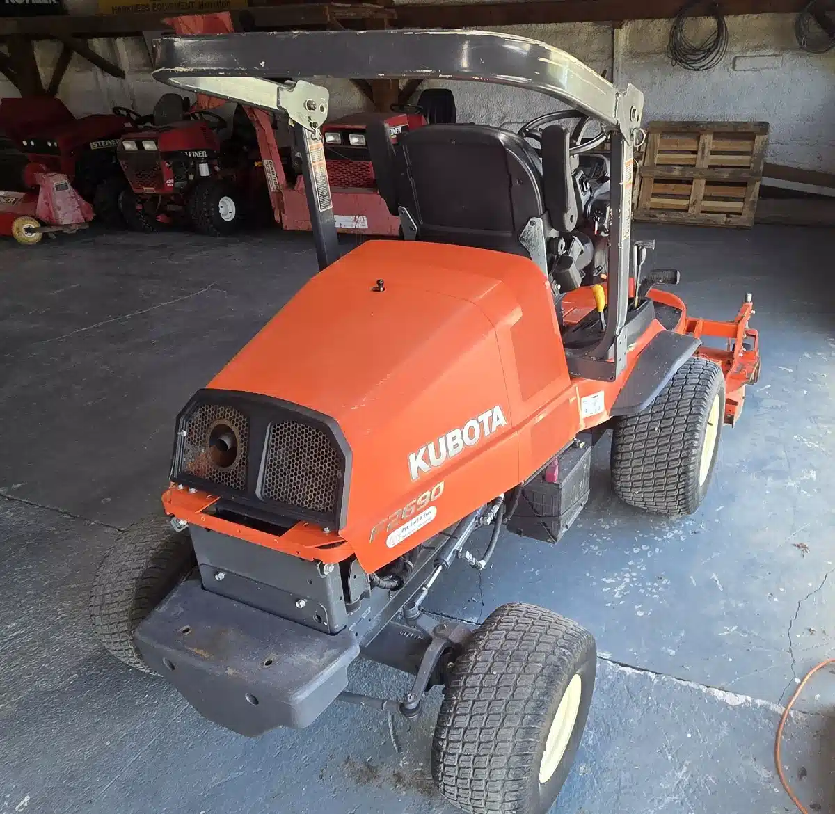 Gallery image 2 for 2016 Kubota F2690 Mower - Front Deck