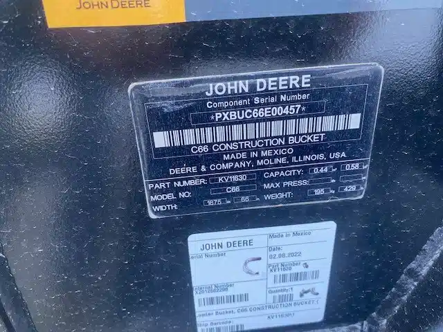 Gallery image 2 for Used John Deere 66 INCH Bucket