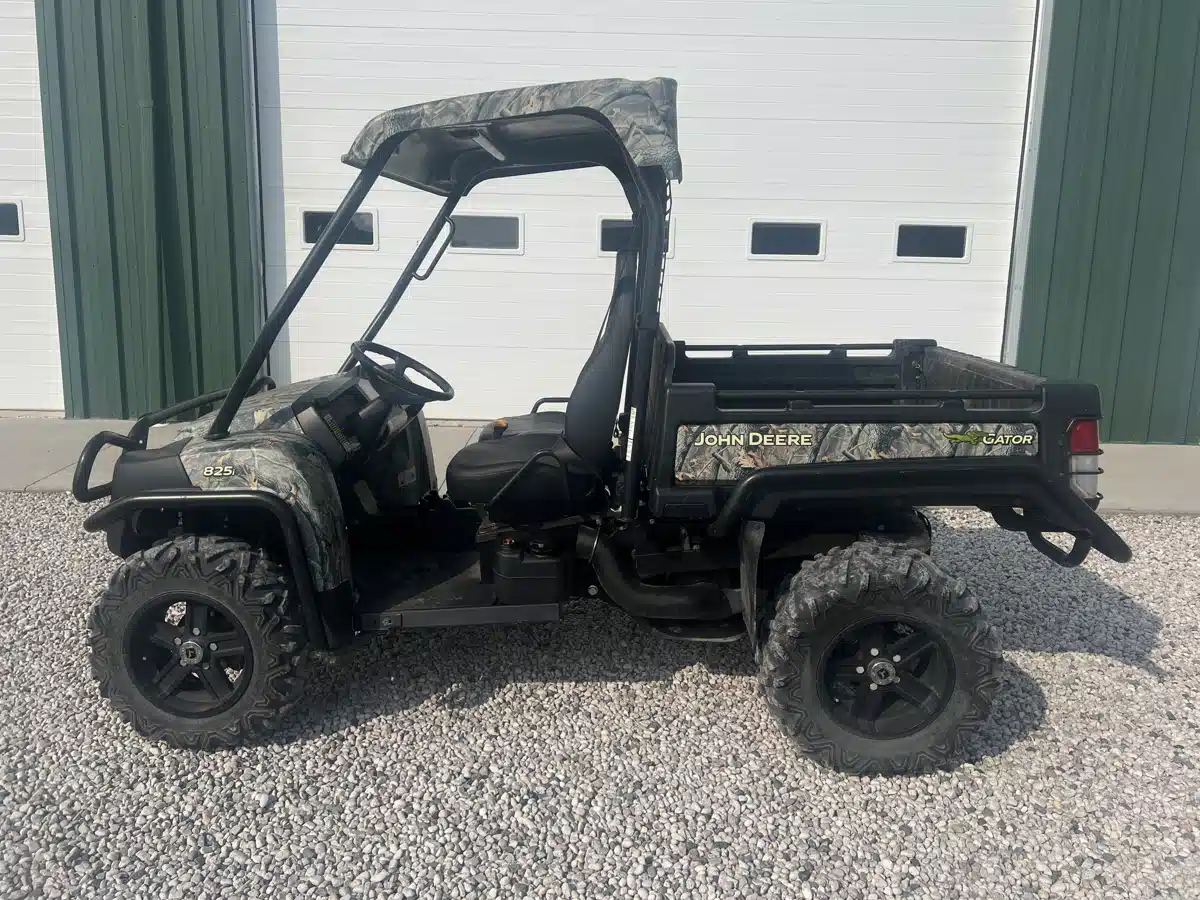 Gallery image 1 for Used 2011 John Deere XUV 825I Utility Vehicle