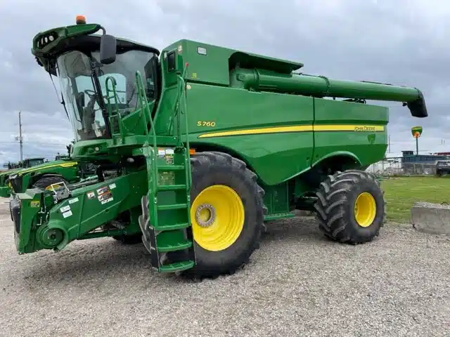 Gallery image 1 for Used 2020 John Deere S760 Combine