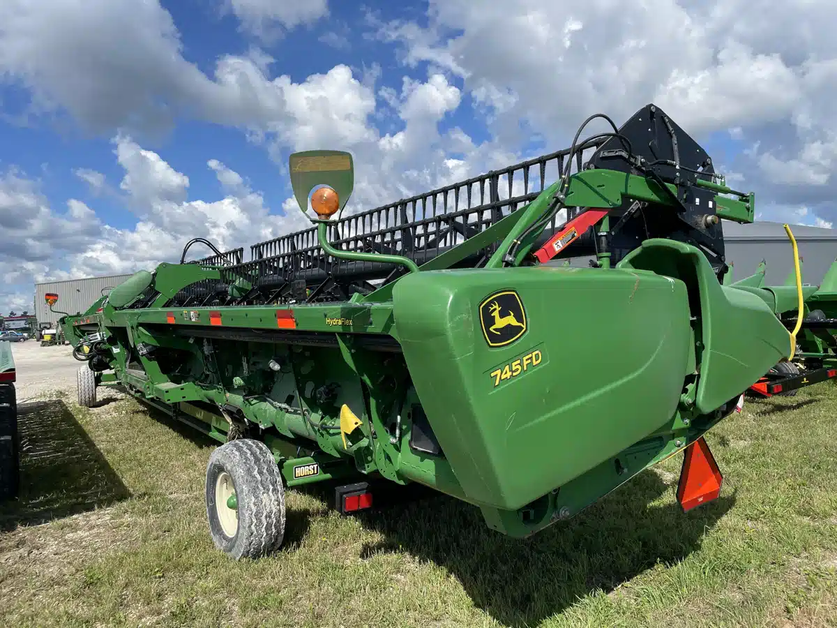 Gallery image 1 for Used 2020 John Deere 745FD Header - Flex Draper
