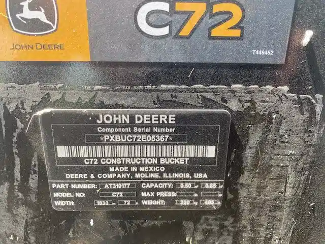 Gallery image 2 for Used John Deere 72" Bucket