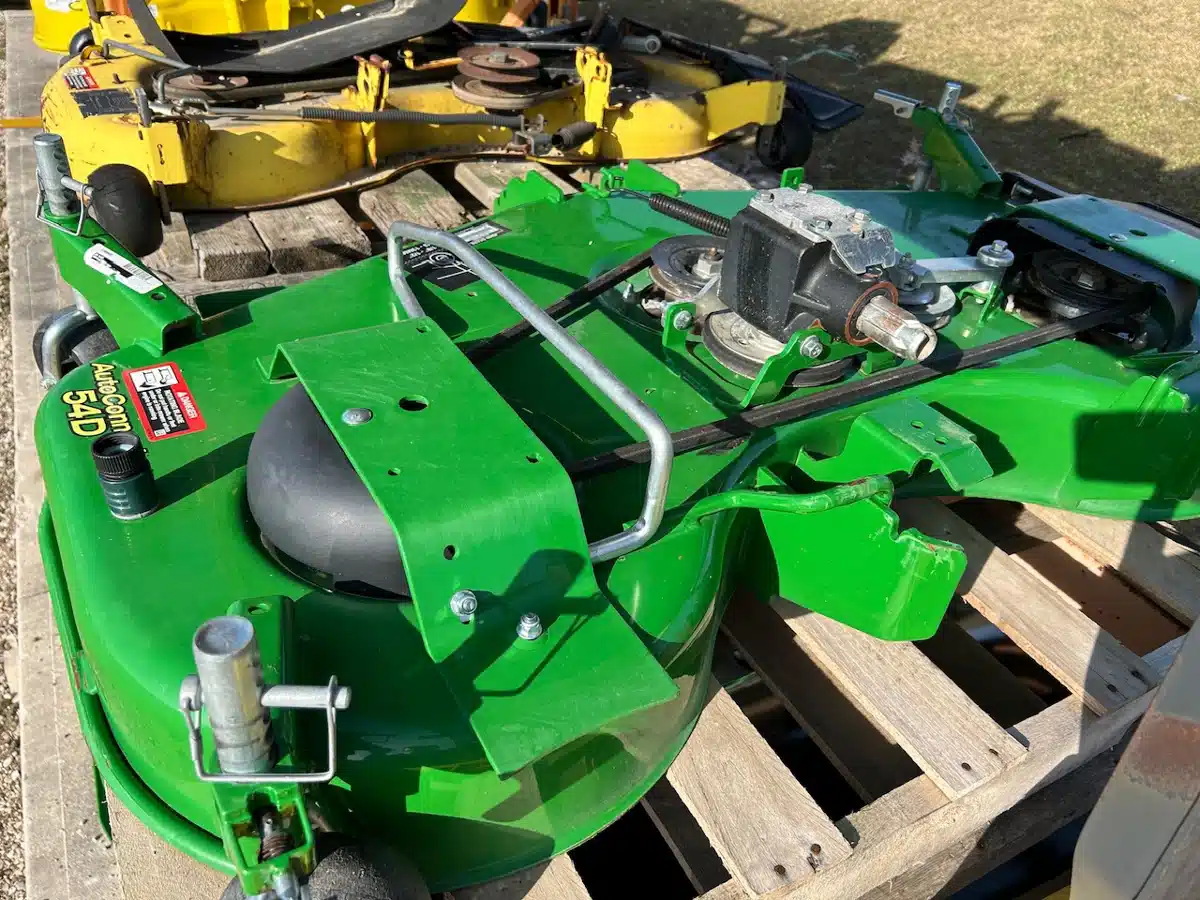 Gallery image 2 for Used 2022 John Deere 54D Mower Deck