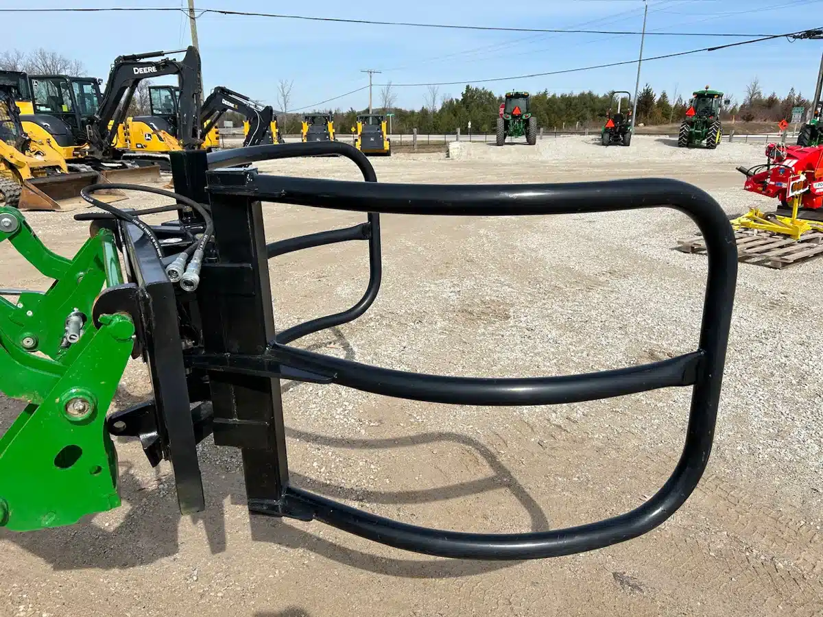 Gallery image 2 for Used Wifo Farm Equipment HYDRAULIC BALE GRABBER Bale Grapple