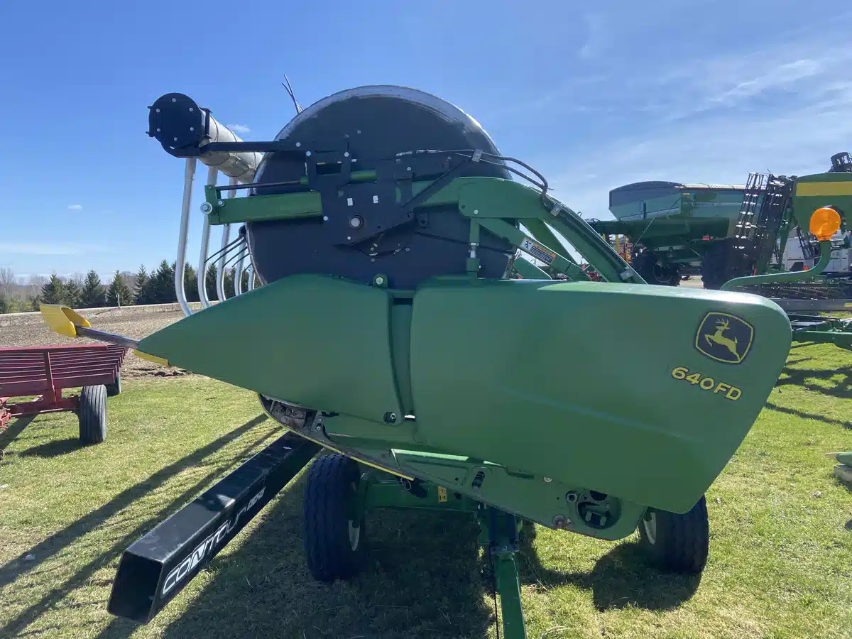 Gallery image 2 for Used 2012 John Deere 640FD Header - Flex Draper