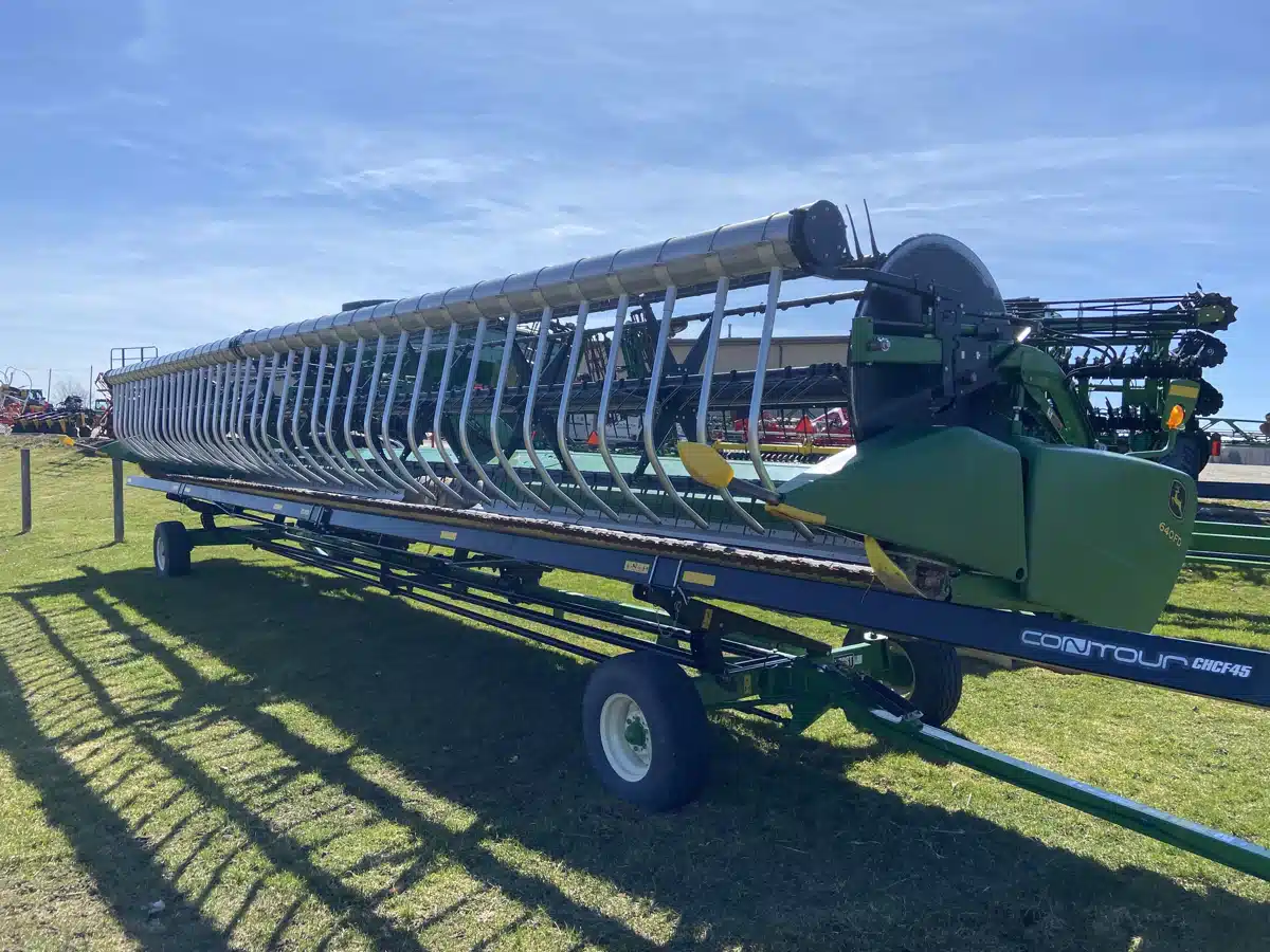 Gallery image 1 for Used 2012 John Deere 640FD Header - Flex Draper