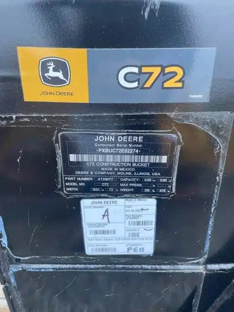 Gallery image 1 for Used John Deere 72 INCH Bucket