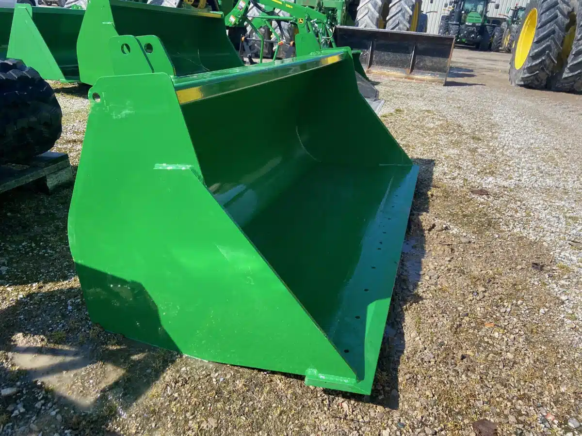 Gallery image 2 for Used John Deere 73 Bucket