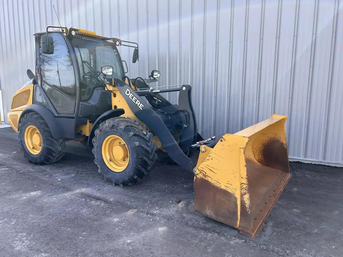 Gallery image 2 for Used 2023 John Deere 204L Wheel Loader