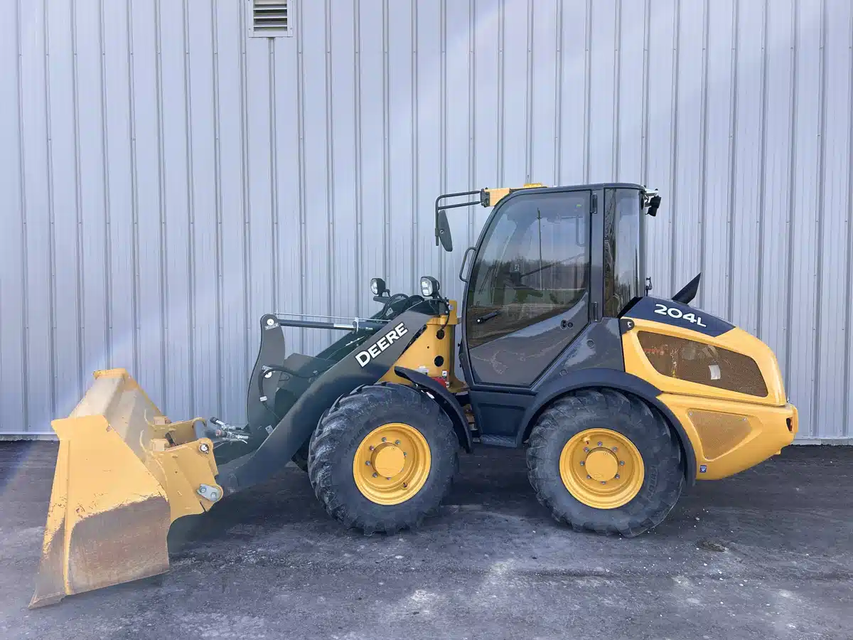 Gallery image 1 for Used 2023 John Deere 204L Wheel Loader
