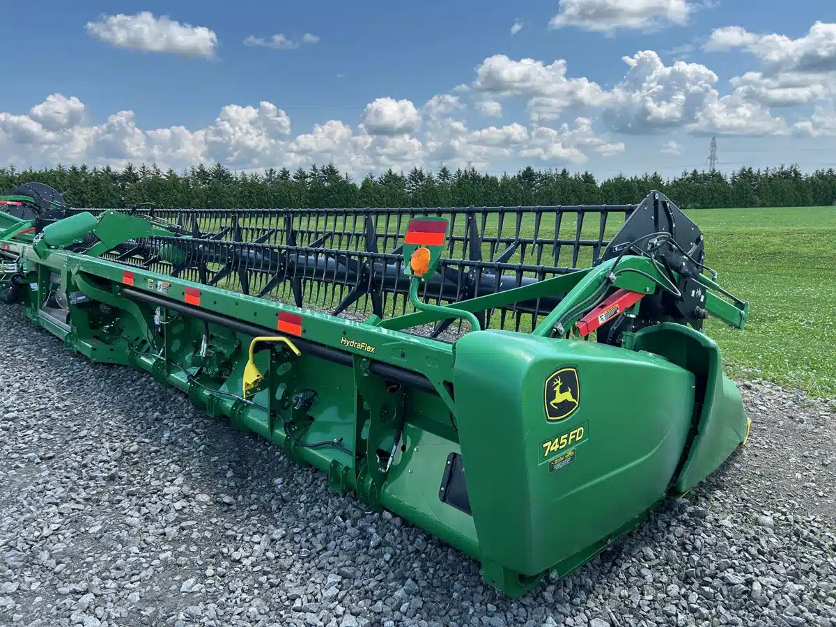 Gallery image 2 for Used 2019 John Deere 745FD Header - Flex Draper