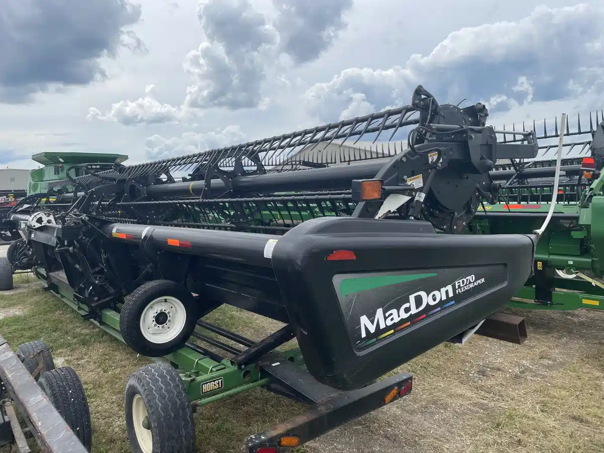Gallery image 2 for Used 2011 MacDon FD70 Header - Flex Draper
