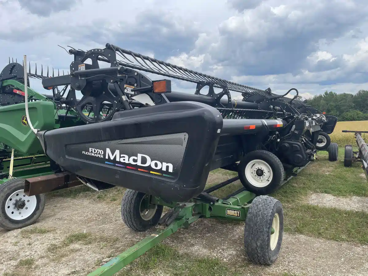 Gallery image 1 for Used 2011 MacDon FD70 Header - Flex Draper