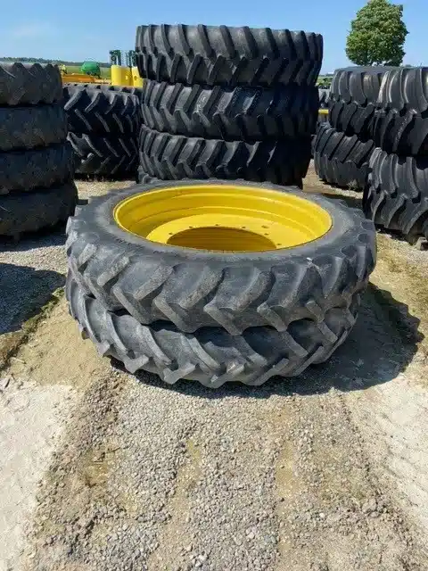 Gallery image 1 for Used Goodyear 320/80R42 Tires