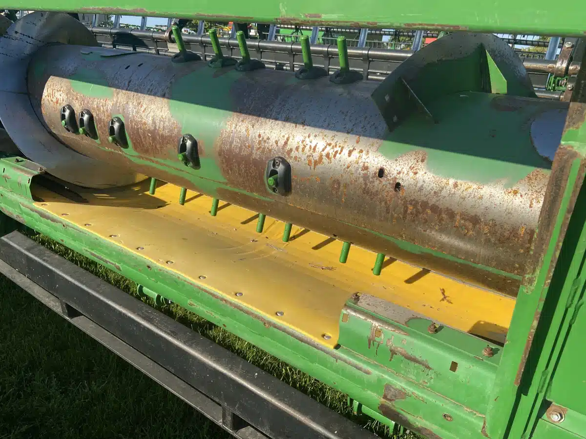 Gallery image 2 for Used 2011 John Deere 635F Header - Flex