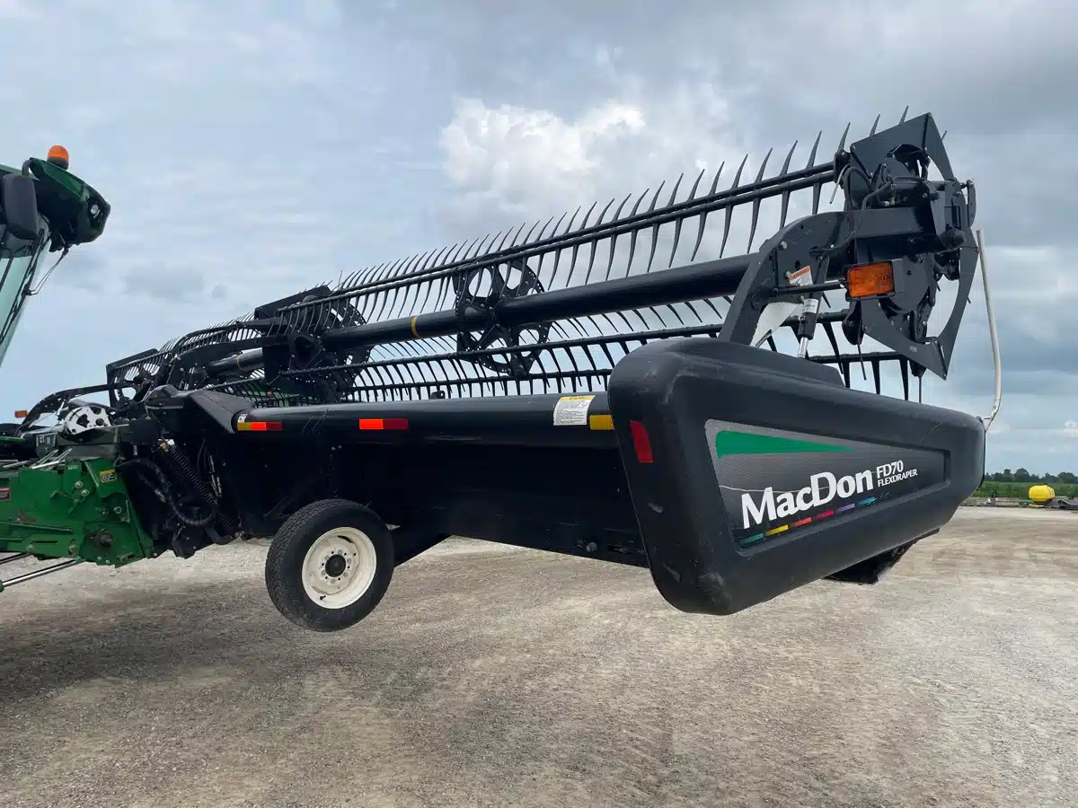 Gallery image 1 for Used 2009 MacDon FD70 Header - Flex Draper