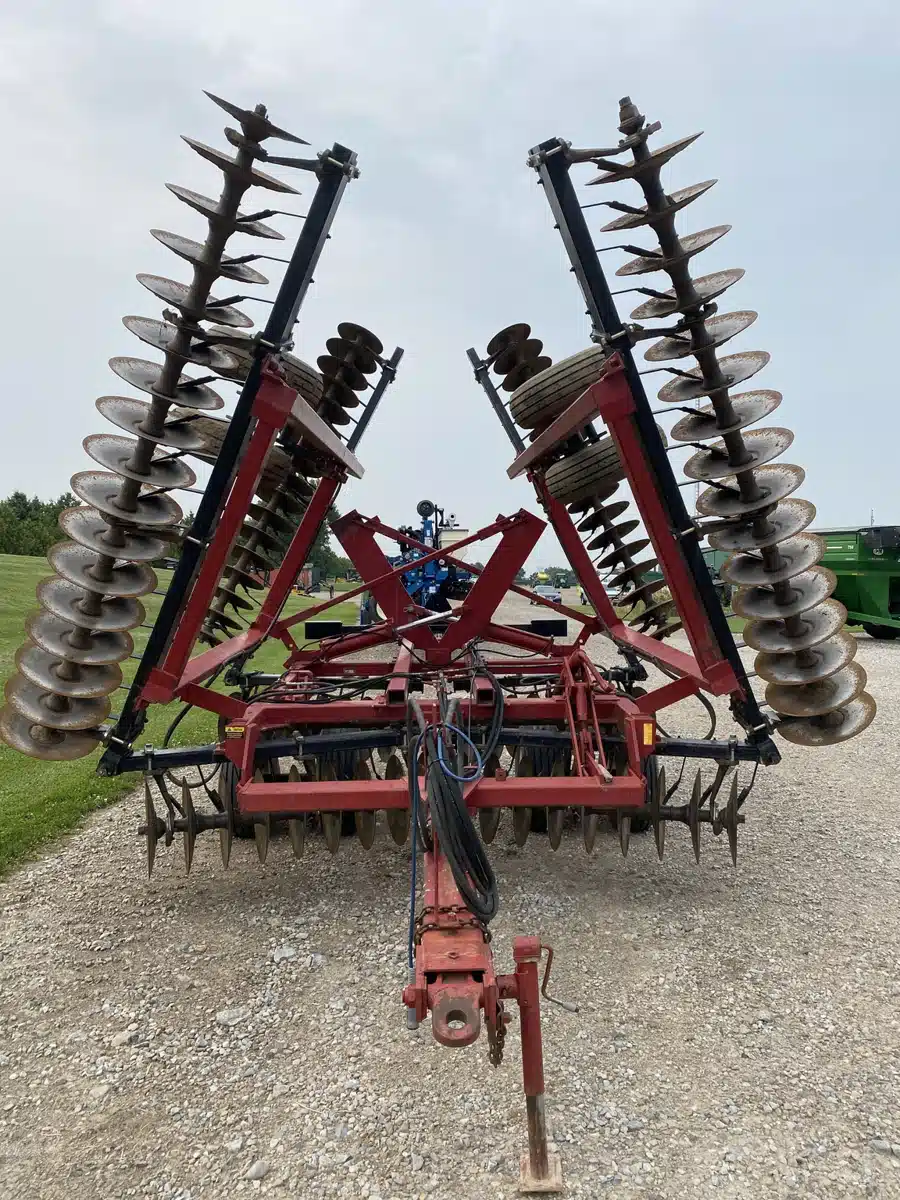 Gallery image 2 for Used 1990 International 496 Disc