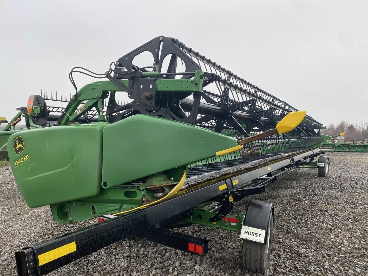 Gallery image 2 for Used 2014 John Deere 640FD Header - Flex Draper