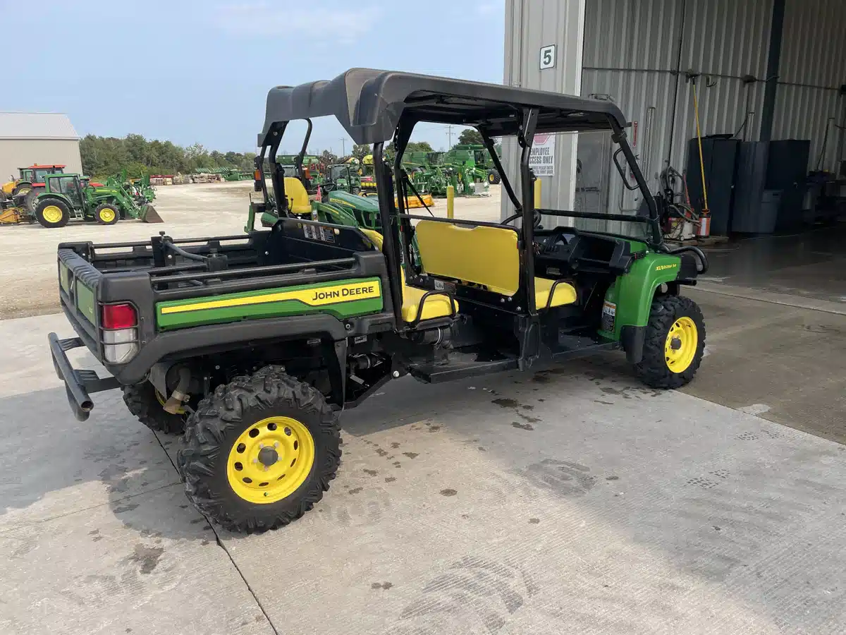 Gallery image 2 for Used 2022 John Deere XUV 825M Utility Vehicle