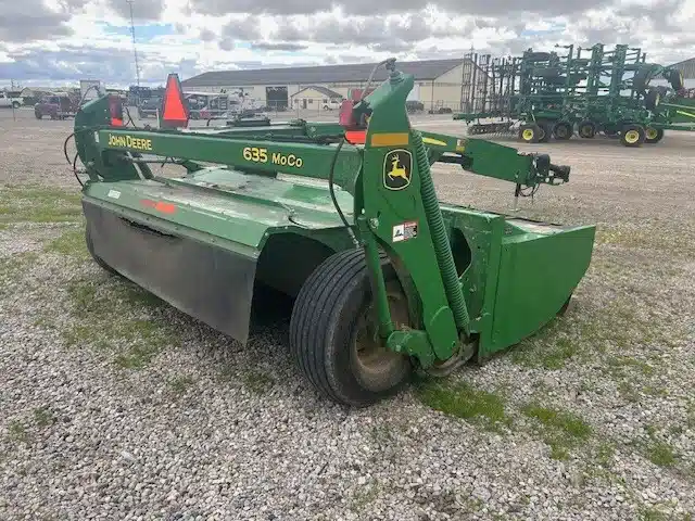 Gallery image 2 for Used 2019 John Deere 635 Disc Mower Conditioner