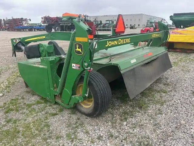 Gallery image 1 for Used 2019 John Deere 635 Disc Mower Conditioner