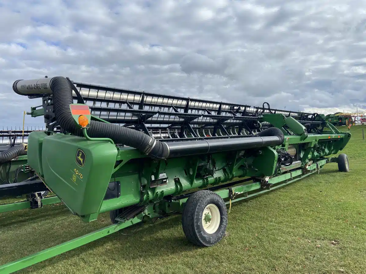 Gallery image 2 for Used 2014 John Deere 640FD Header - Flex Draper
