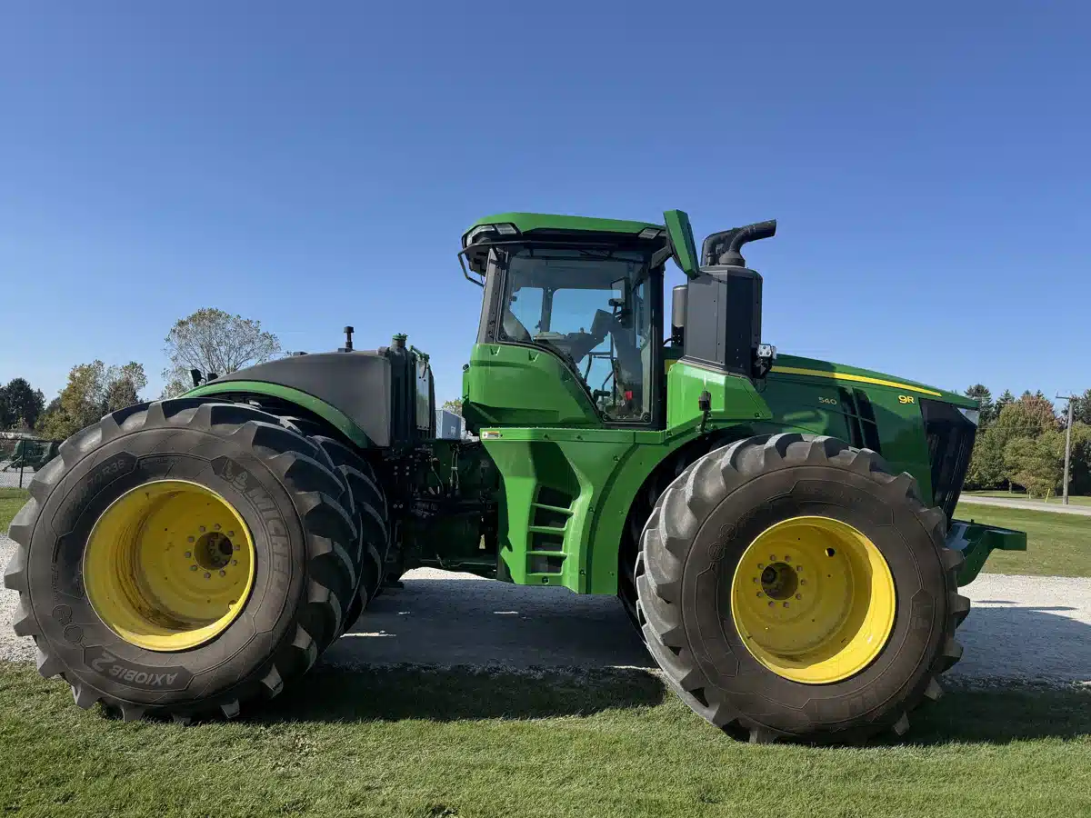 Gallery image 2 for Used 2023 John Deere 9R 540 Tractor