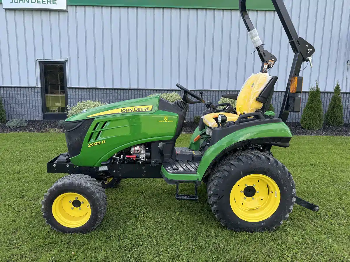 Gallery image 1 for Used 2023 John Deere 2025R Tractor