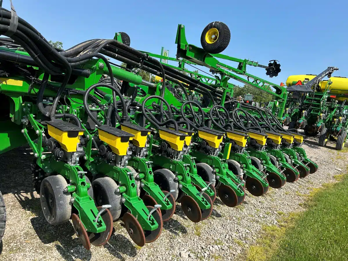 Gallery image 2 for Used 2022 John Deere DB60 Planter