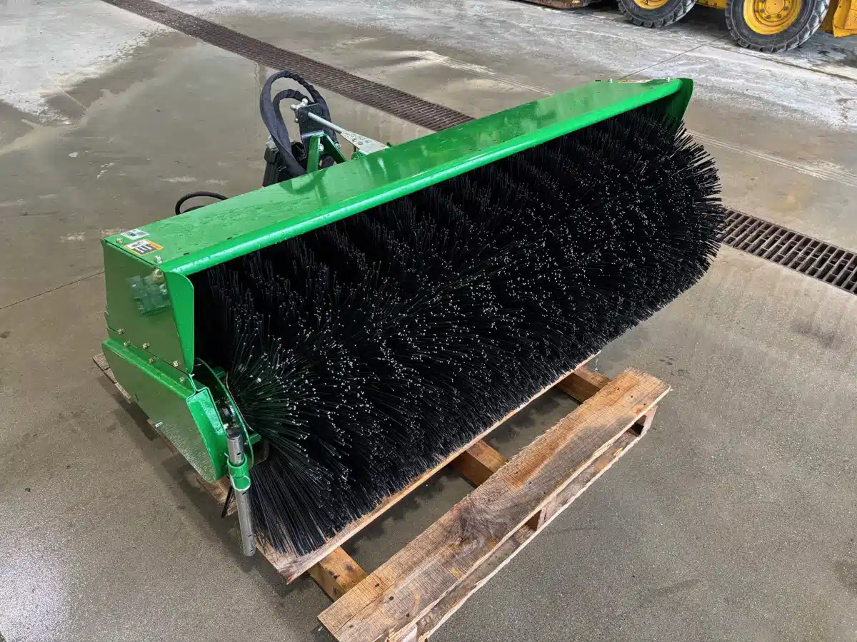 Gallery image 1 for John Deere 60" Sweeper