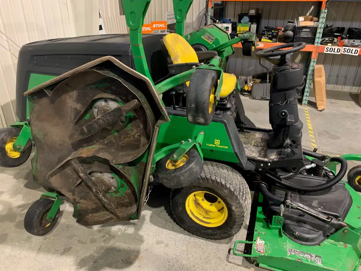 Gallery image 2 for Used 2020 John Deere 1600 Mower - Front Deck