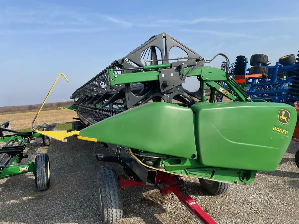 Gallery image 1 for Used 2014 John Deere 640FD Header - Flex Draper
