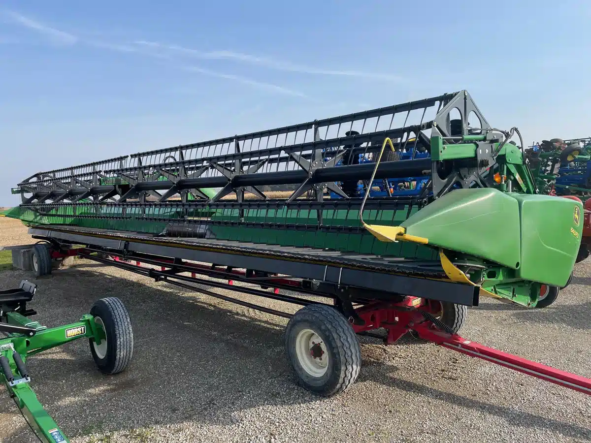 Gallery image 2 for Used 2014 John Deere 640FD Header - Flex Draper