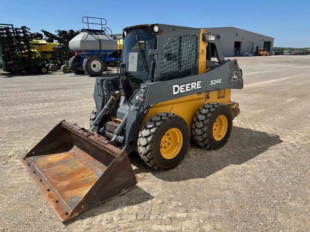 Gallery image 2 for Used 2016 John Deere 324E Skid Steer