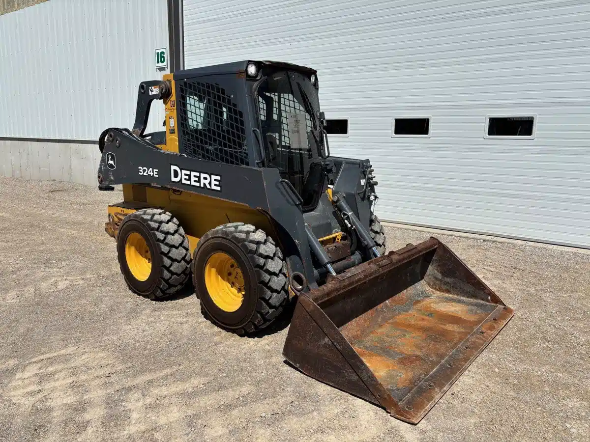 Gallery image 1 for Used 2016 John Deere 324E Skid Steer
