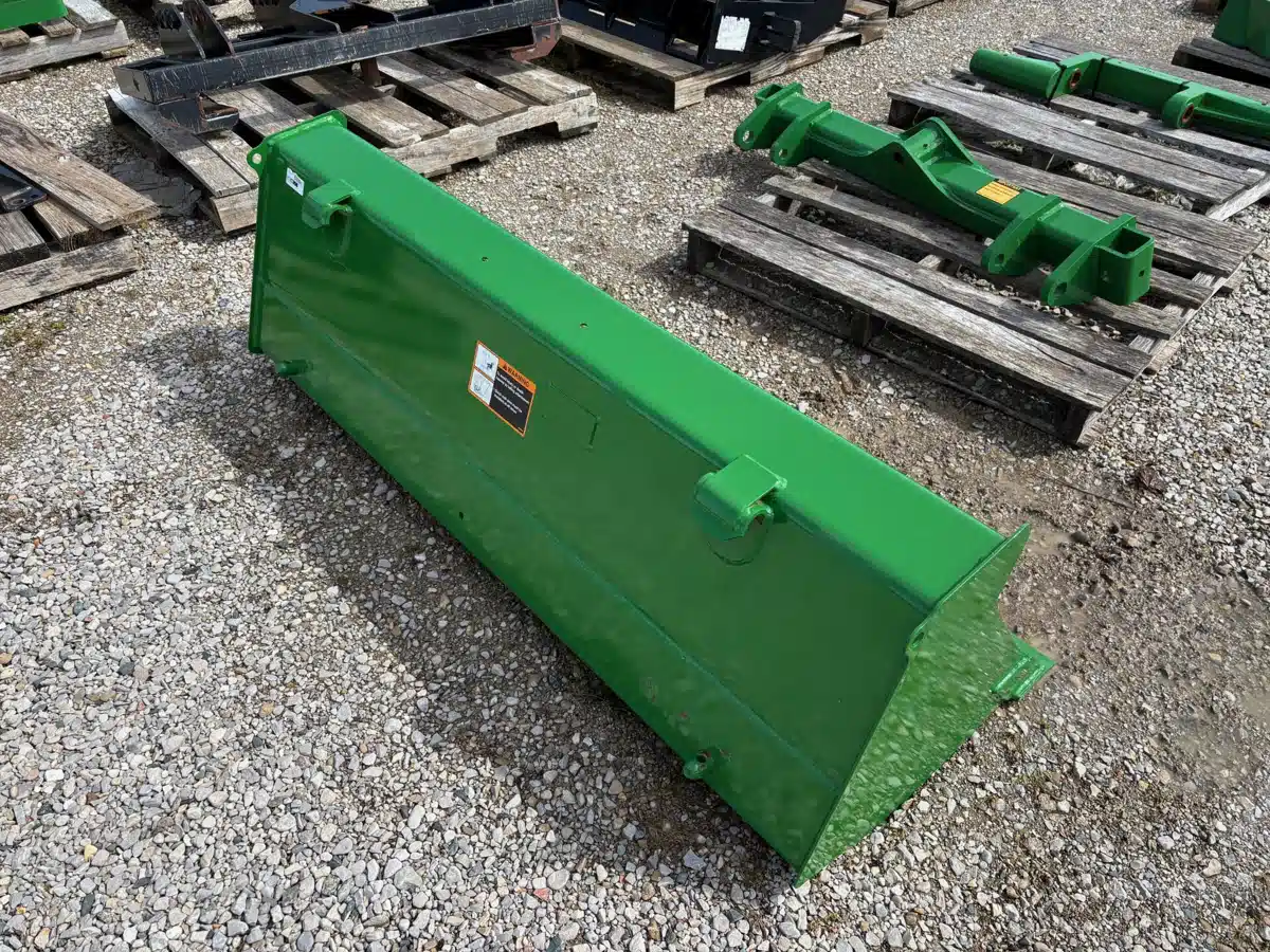 Gallery image 2 for Used 2022 John Deere 61" BUCKET Tractor Loader