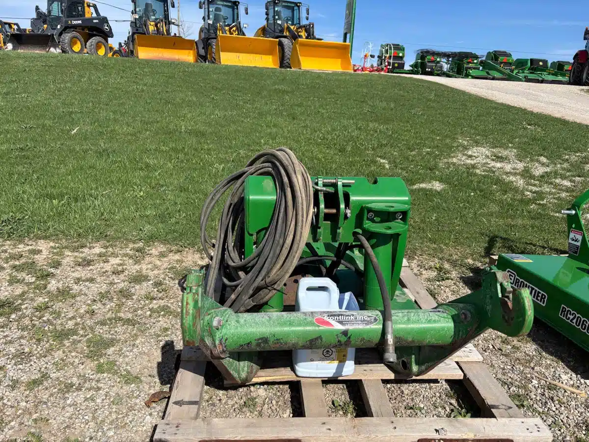 Gallery image 2 for 2015 Zuidberg FRONT 3PT HITCH Tractor