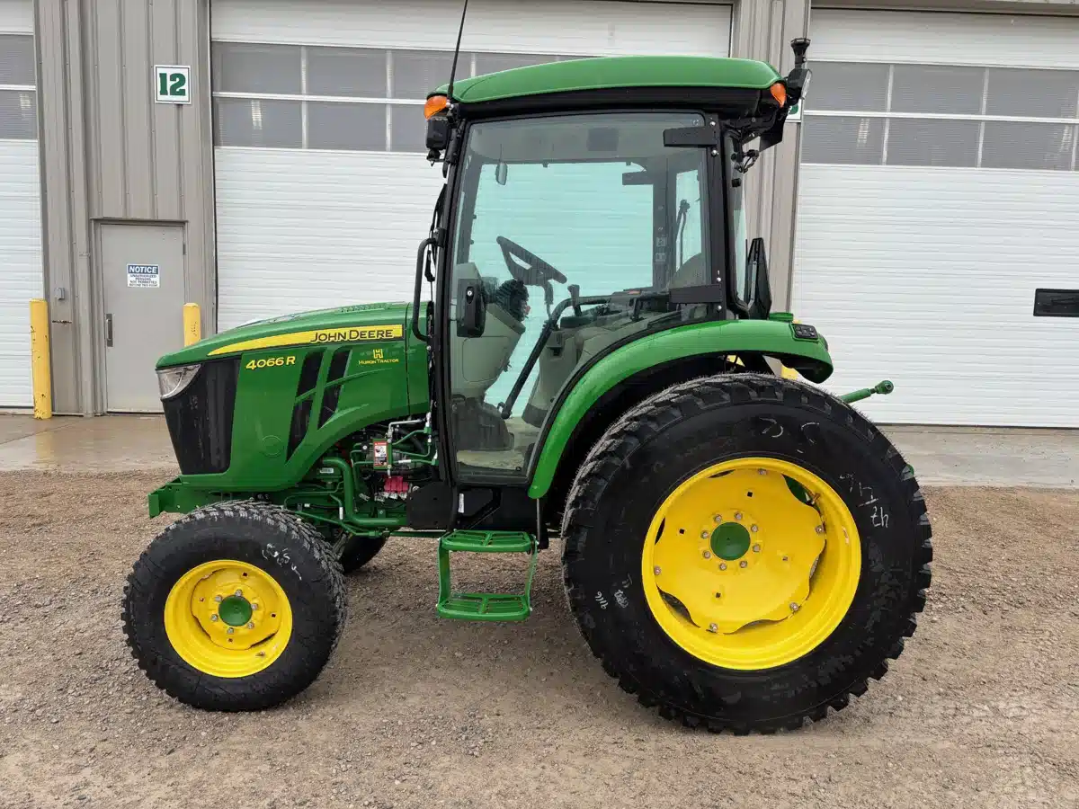 Gallery image 1 for Used 2024 John Deere 4066R Tractor