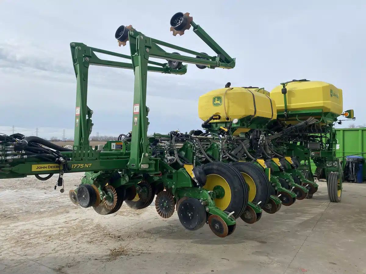 Gallery image 1 for Used 2022 John Deere 1775NT Planter