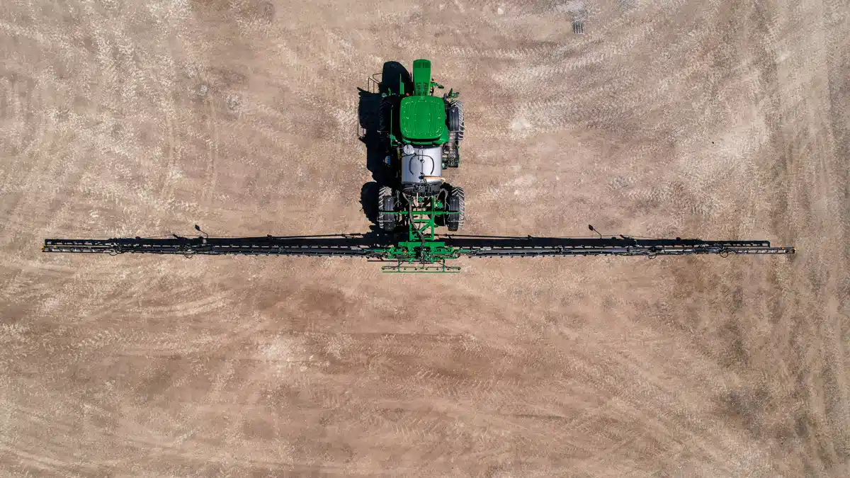 Gallery image 2 for Used 2018 John Deere R4038 Sprayer - Self Propelled