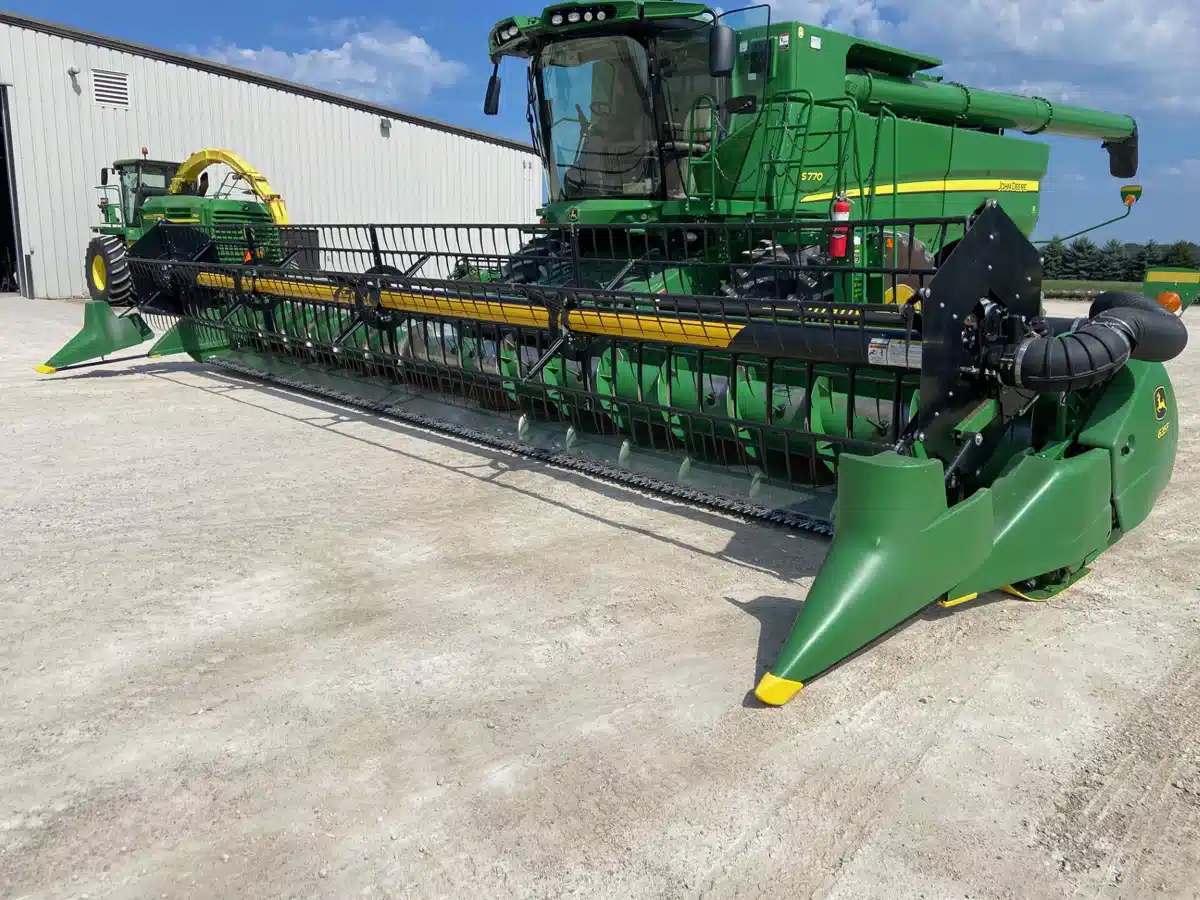 Gallery image 2 for Used 2020 John Deere 635F Header - Flex